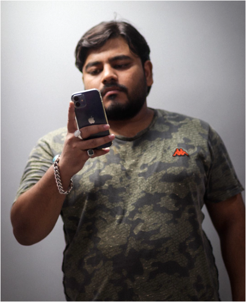 Kaushal Aman took selfie