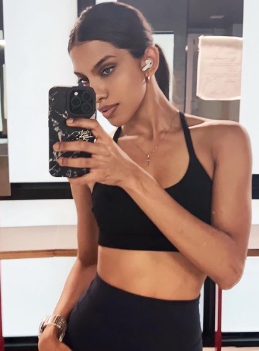 Priyanka Annuncia workout doing 