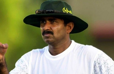 Javed Miandad Guiding