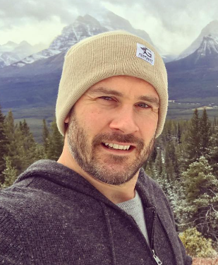 Clive Standen Like to travel
